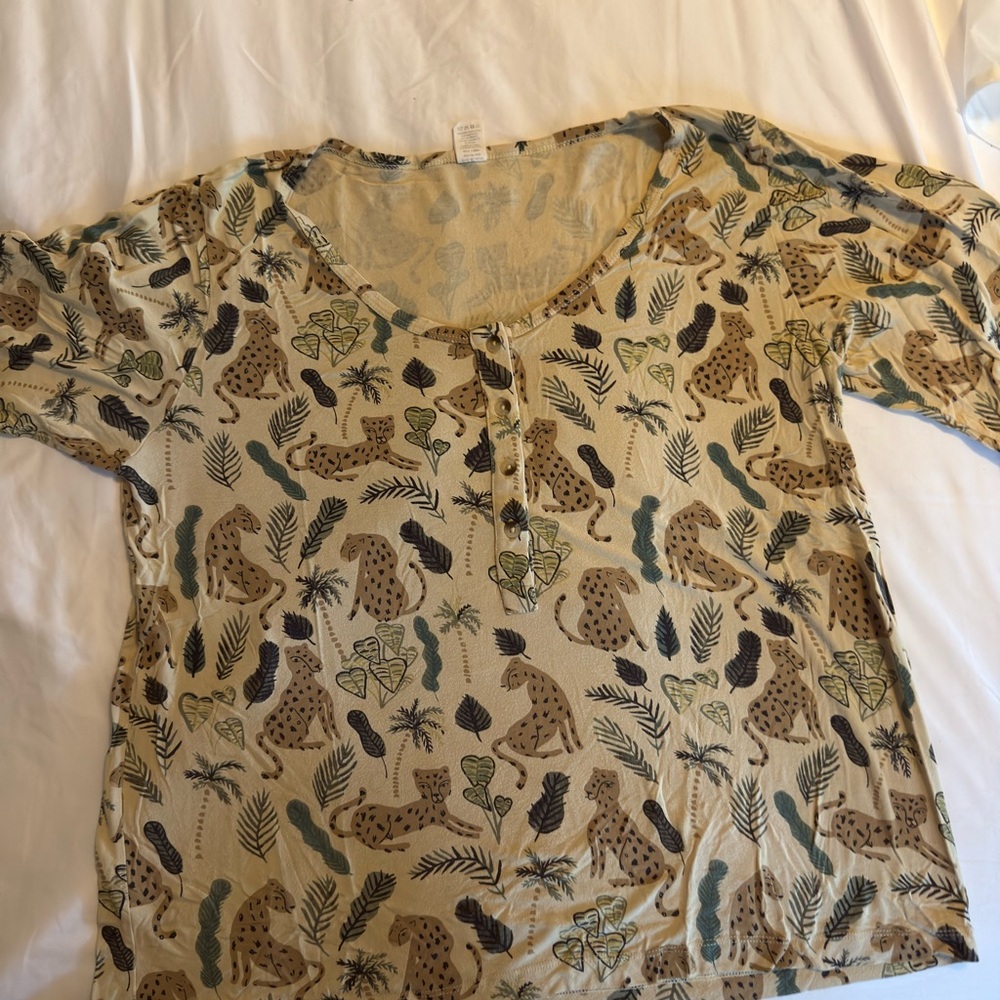 Kate Quinn jungle shirt